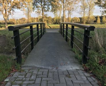 Leek, fiets- en voetgangersbrug