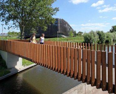 Leeuwarden – WaterCampus, voetgangersbrug