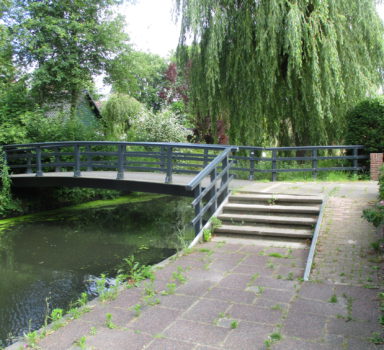 Opmeer, voetgangersbrug