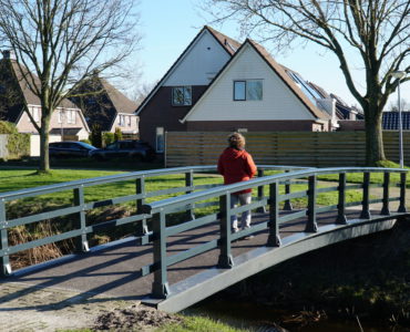Eelde, 5 fiets- en voetgangersbruggen